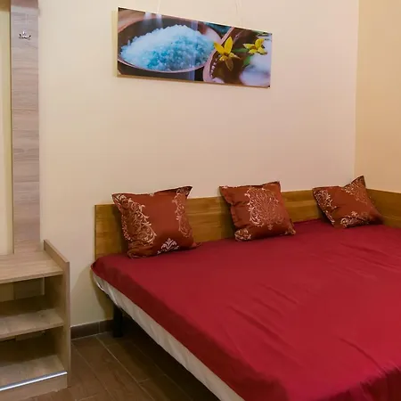 кімнати в центрі 우주고로트